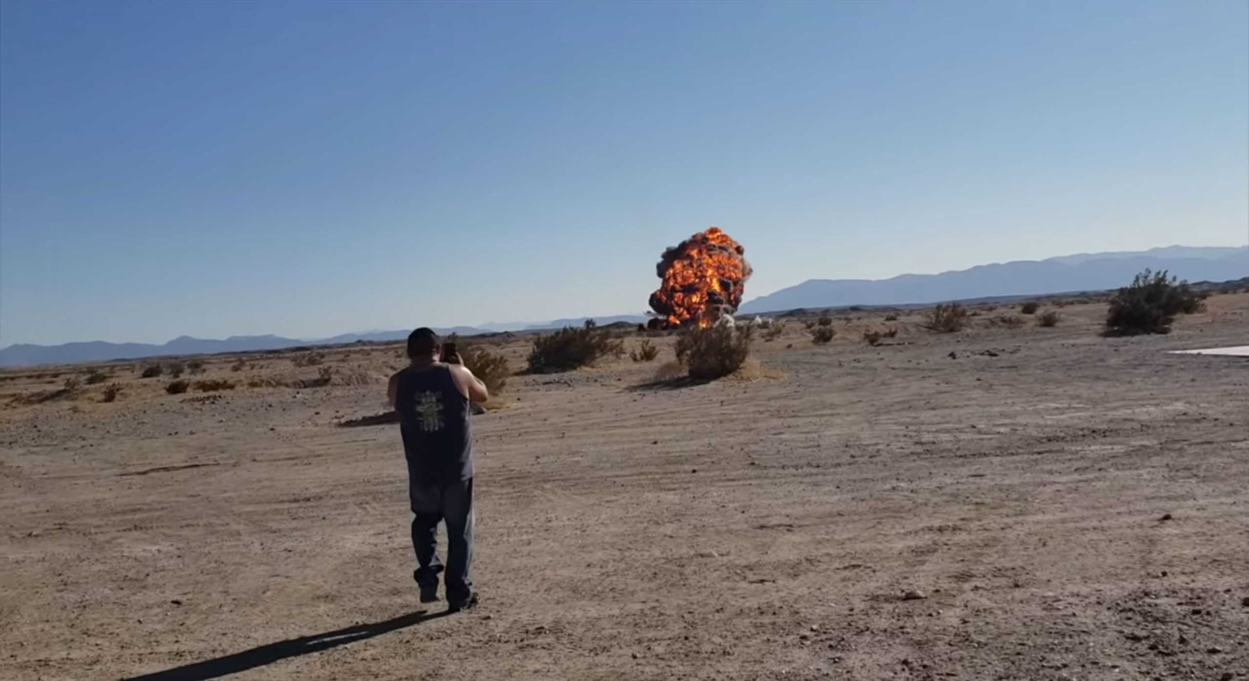 Η στιγμή που το F-35 τυλίγεται στις φλόγες (vid)