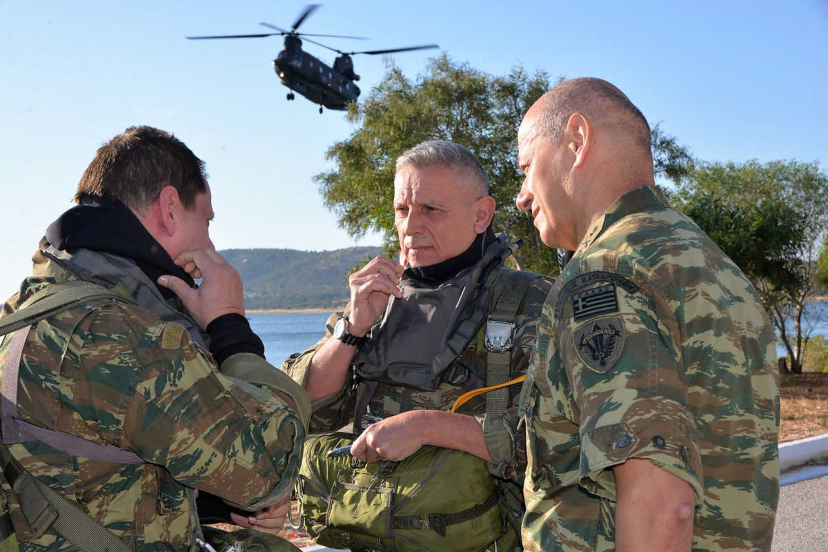 Ο αρχηγός ΓΕΕΘΑ μιλά για την ελληνοτουρκική κρίση, σχολιάζει τα Rafale και «κλείνει το μάτι» στα F-35