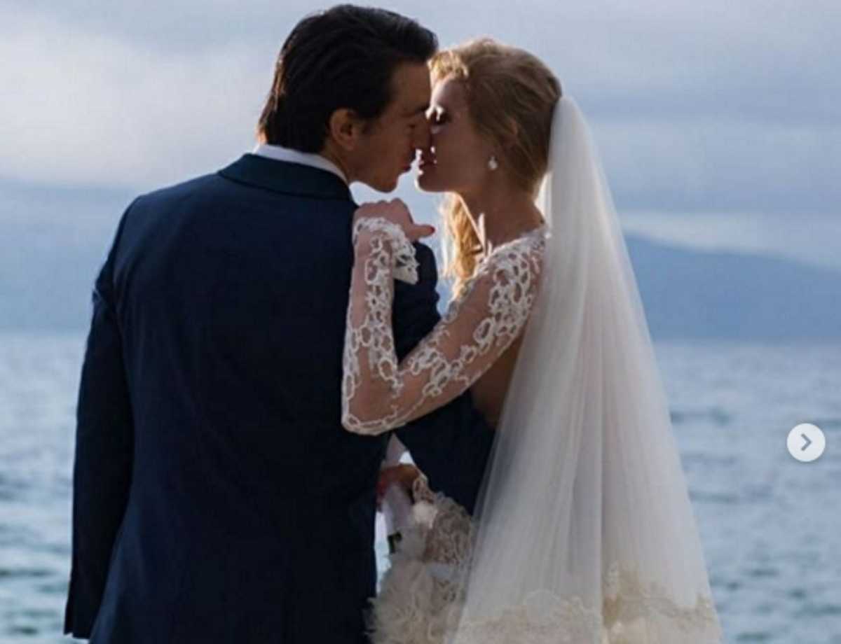 Εκατερίνα Ριμπολόβλεβα: Η πρώτη φωτογραφία της νέας ιδιοκτήτριας του Σκορπιού από τον γάμο της στο νησί του Ωνάση 