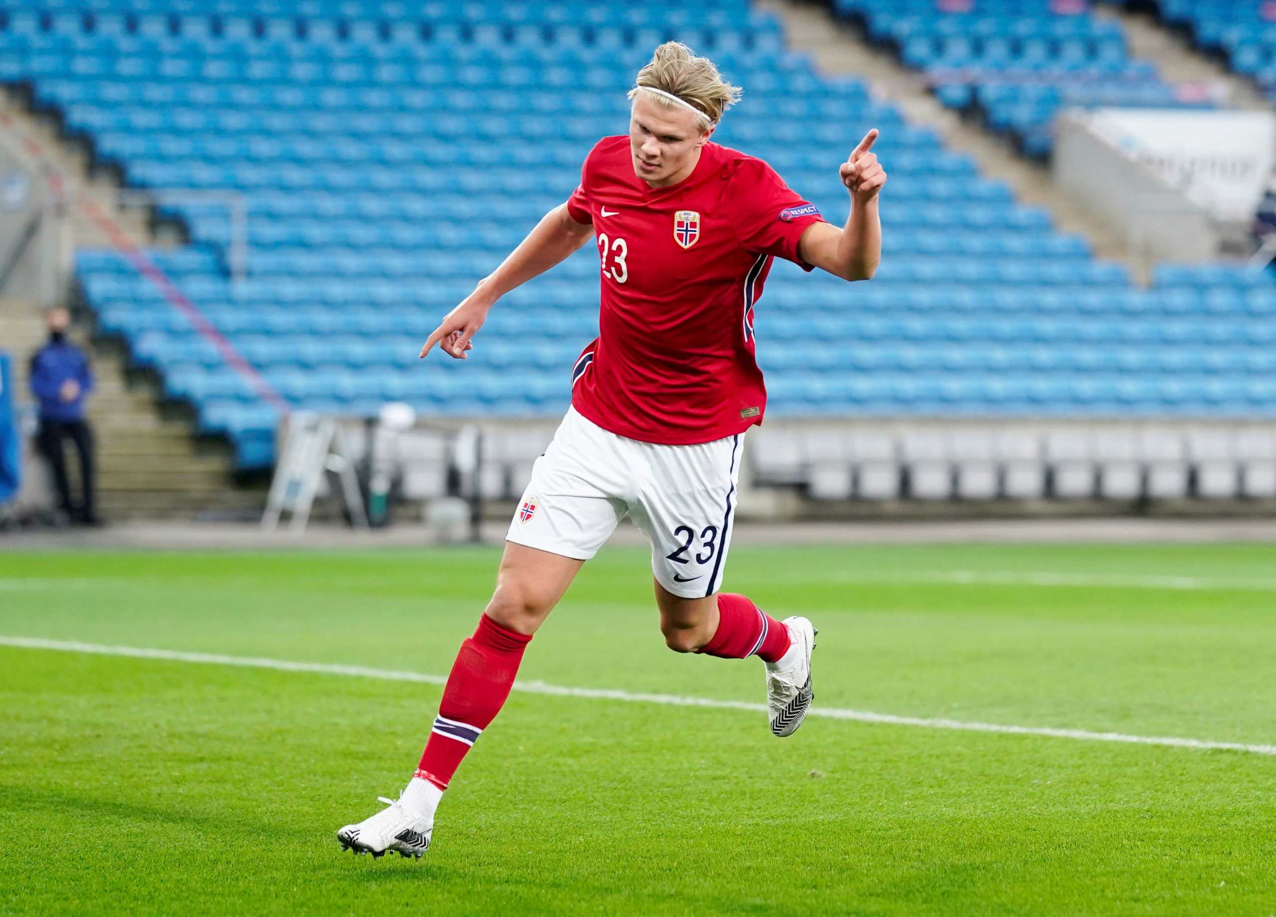Soccer Football - UEFA Nations League - League B - Group 1 - Norway v Romania - Ullevaal Stadion, Oslo, Norway - October 11, 2020  Norway's Erling Braut Haaland celebrates scoring their first goal  Stian Lysberg Solum