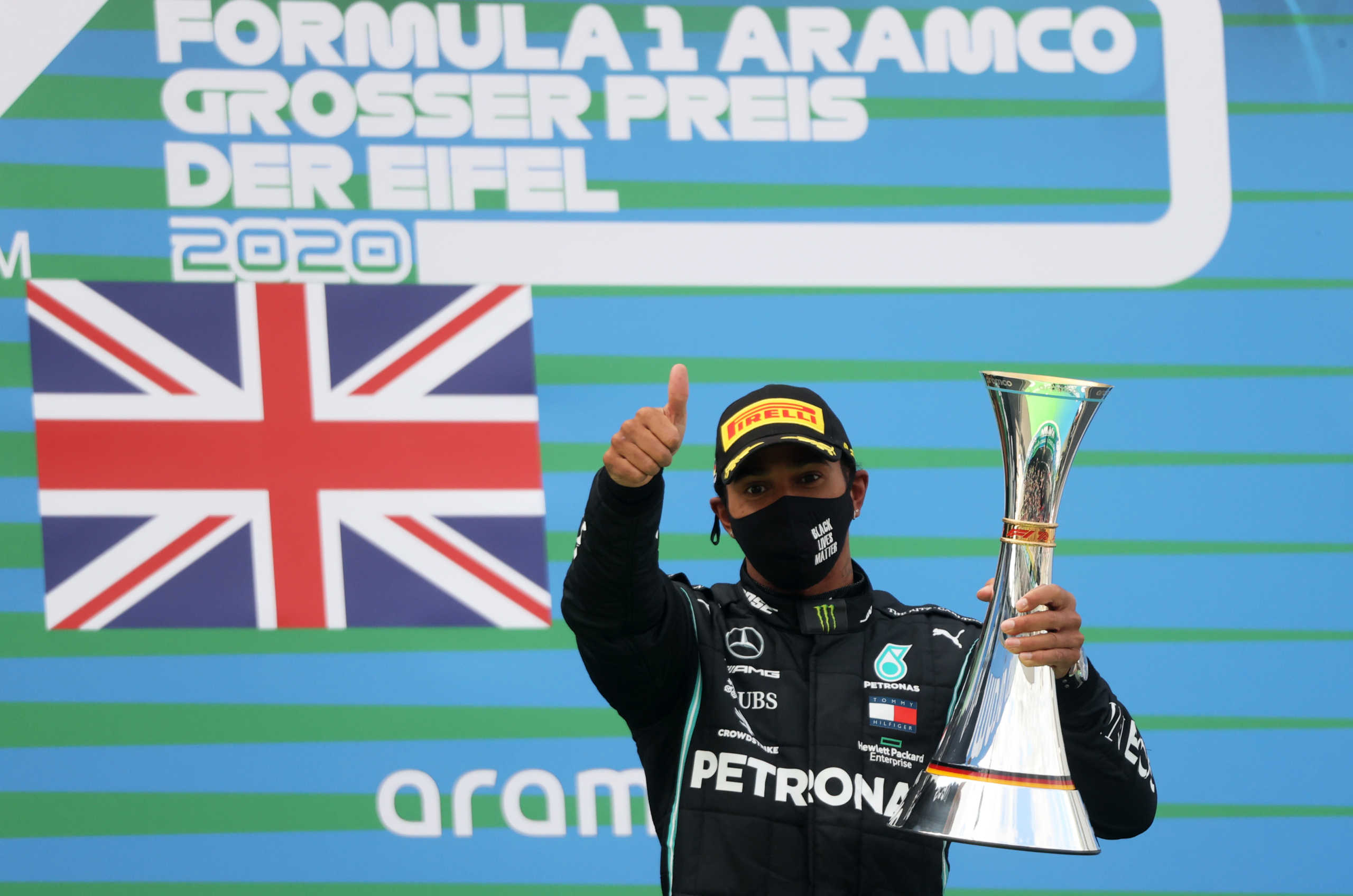 Formula 1: Ιστορική νίκη για τον Χάμιλτον! “Έπιασε” τον Σουμάχερ (video)