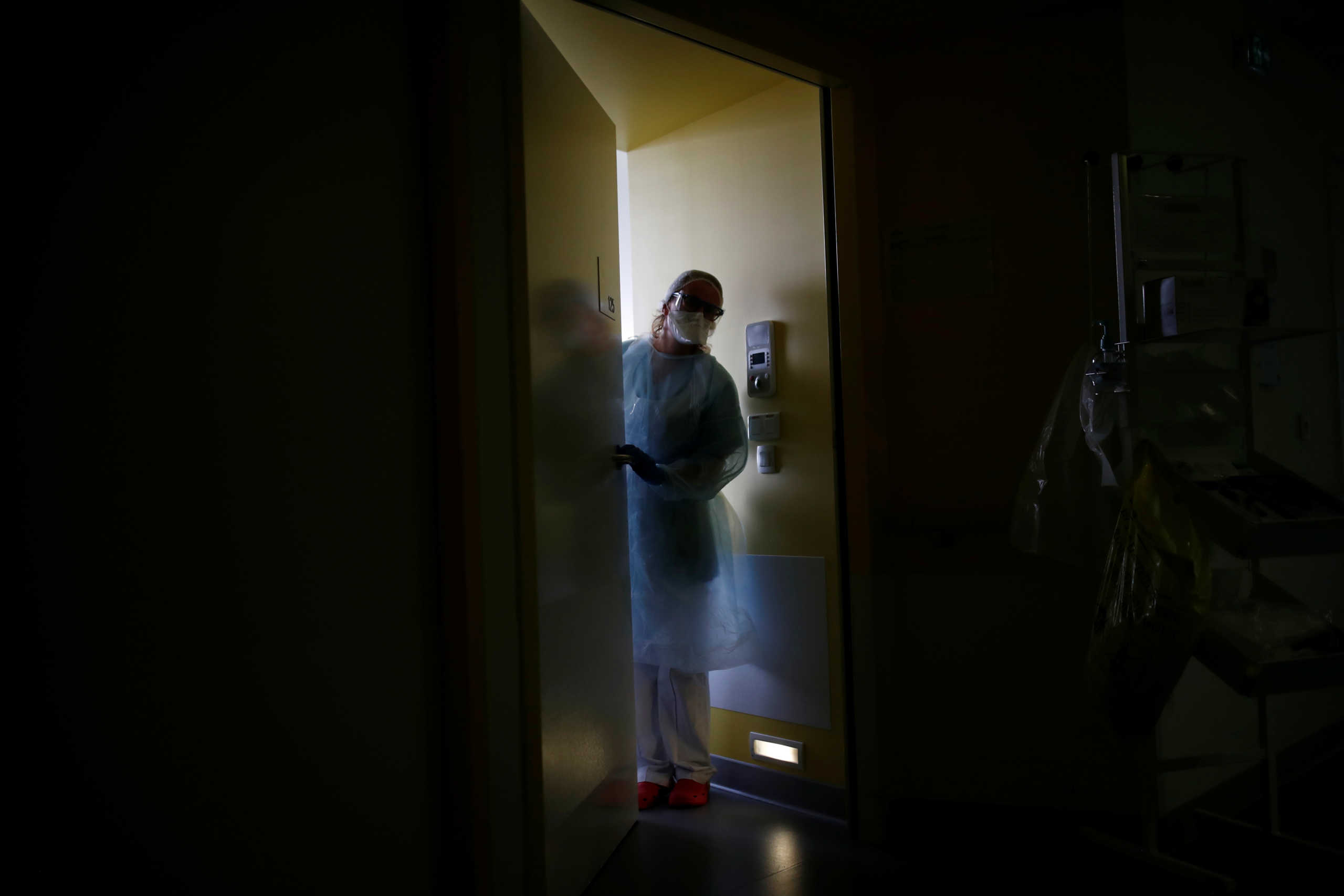 Δερμιτζάκης: «Βόμβα» για 4.000 ημερήσια κρούσματα κορονοϊού την άλλη εβδομάδα