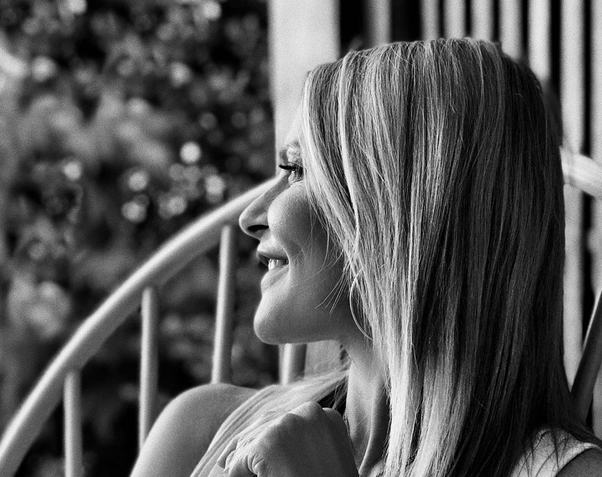 Tζένη Μπαλατσινού: Η παλιά φωτογραφία όταν ήταν μοντέλο και τα περιοδικά έκαναν 800 δραχμές!