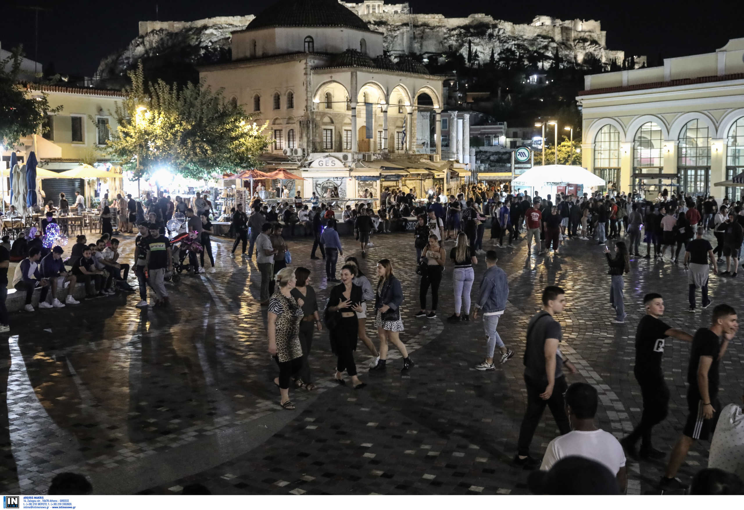 Κορονοϊός: Σε ασφυκτικό κλοιό όλη η χώρα – Οι “κόκκινες” περιοχές στην Αττική και η επέλαση του ιού στη βόρεια Ελλάδα