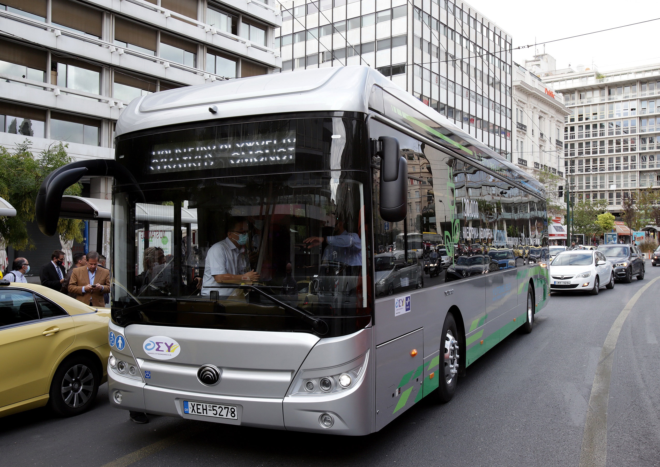 Ένα “πράσινο” λεωφορείο ευρωπαϊκής τεχνολογίας στους δρόμους της Αθήνας