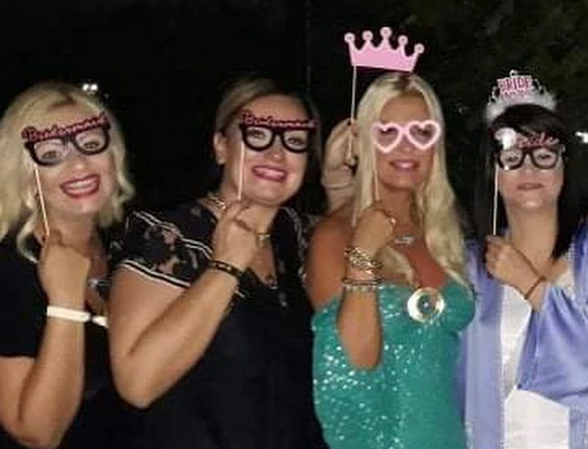 Μαρίνα Πατούλη: Απαστράπτουσα στο μπατσελορέτ της μέλλουσας κουμπάρας της (pics)