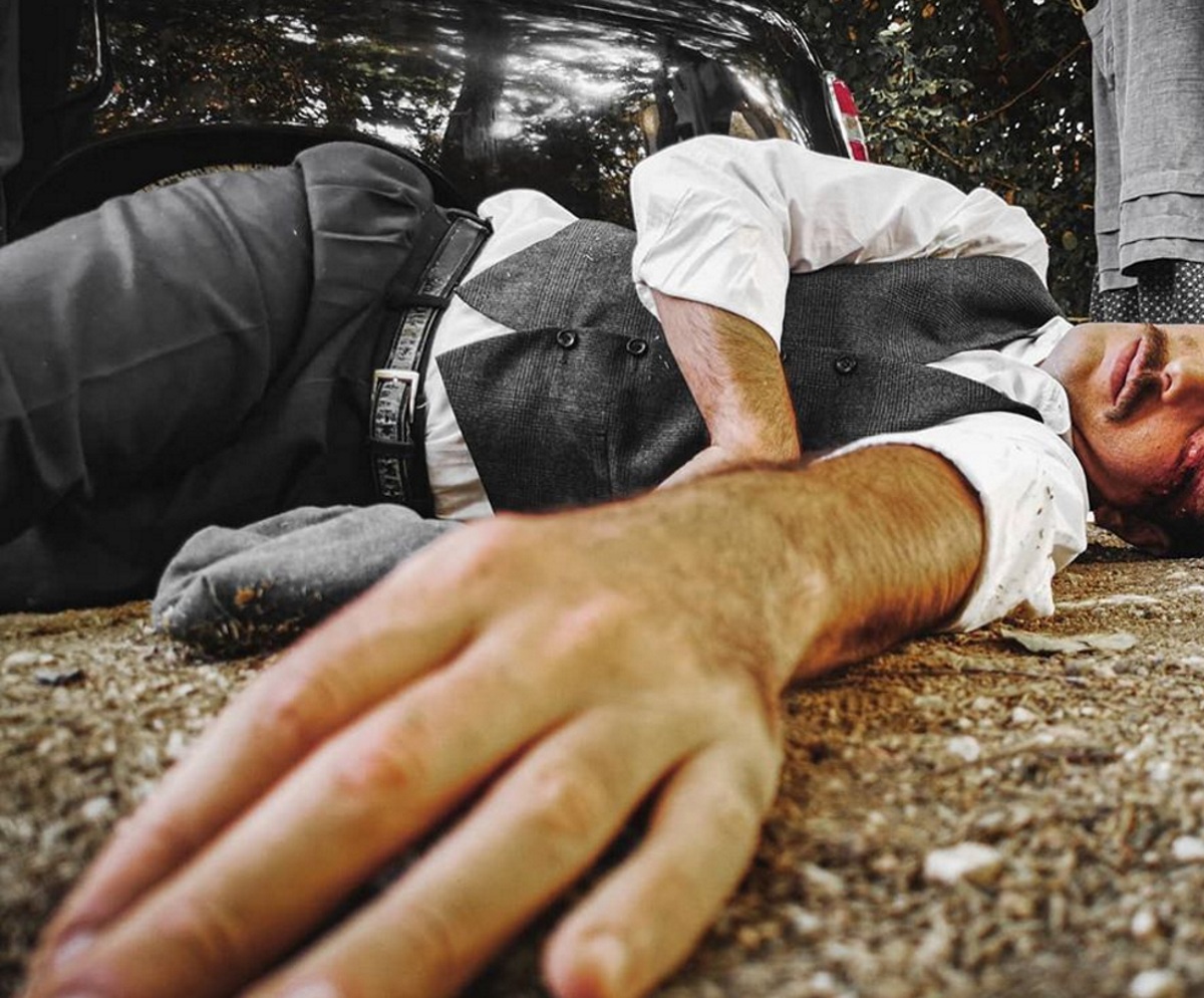 Άγριες Μέλισσες: Σοκάρει η backstage φωτογραφία του τραυματισμένου Μελέτη!