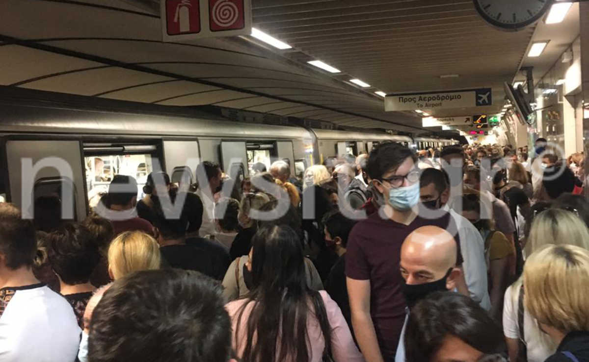 Κορονοϊός: Πρόληψη… ούτε για πλάκα! “Σαρδέλες” και πάλι στο μετρό (pic)