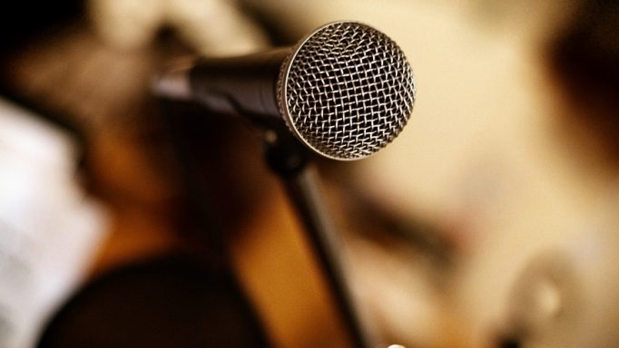 Θετικός στον κορονοϊό γνωστός Έλληνας τραγουδιστής – Περιγράφει ποια είναι τα συμπτώματά του