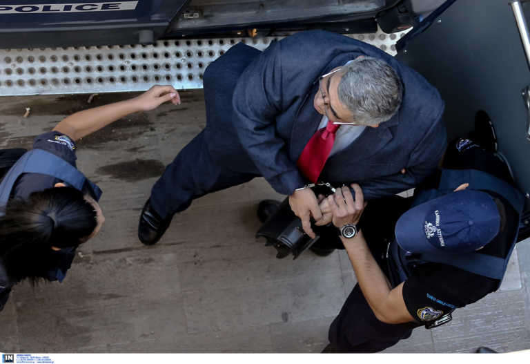 Λ.Οικονόμου στο newsit.gr για την Χρυσή Αυγή: «Έτοιμη για συλλήψεις η ΕΛ.ΑΣ» – Σε λίγα λεπτά θα είναι στη φυλακή