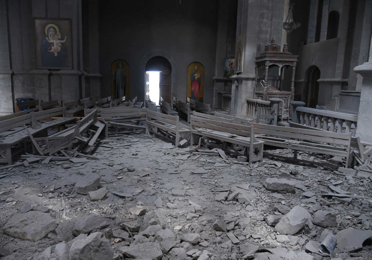 Ναγκόρνο Καραμπάχ: Αζέροι βομβάρδισαν έναν ιστορικό αρμενικό καθεδρικό ναό