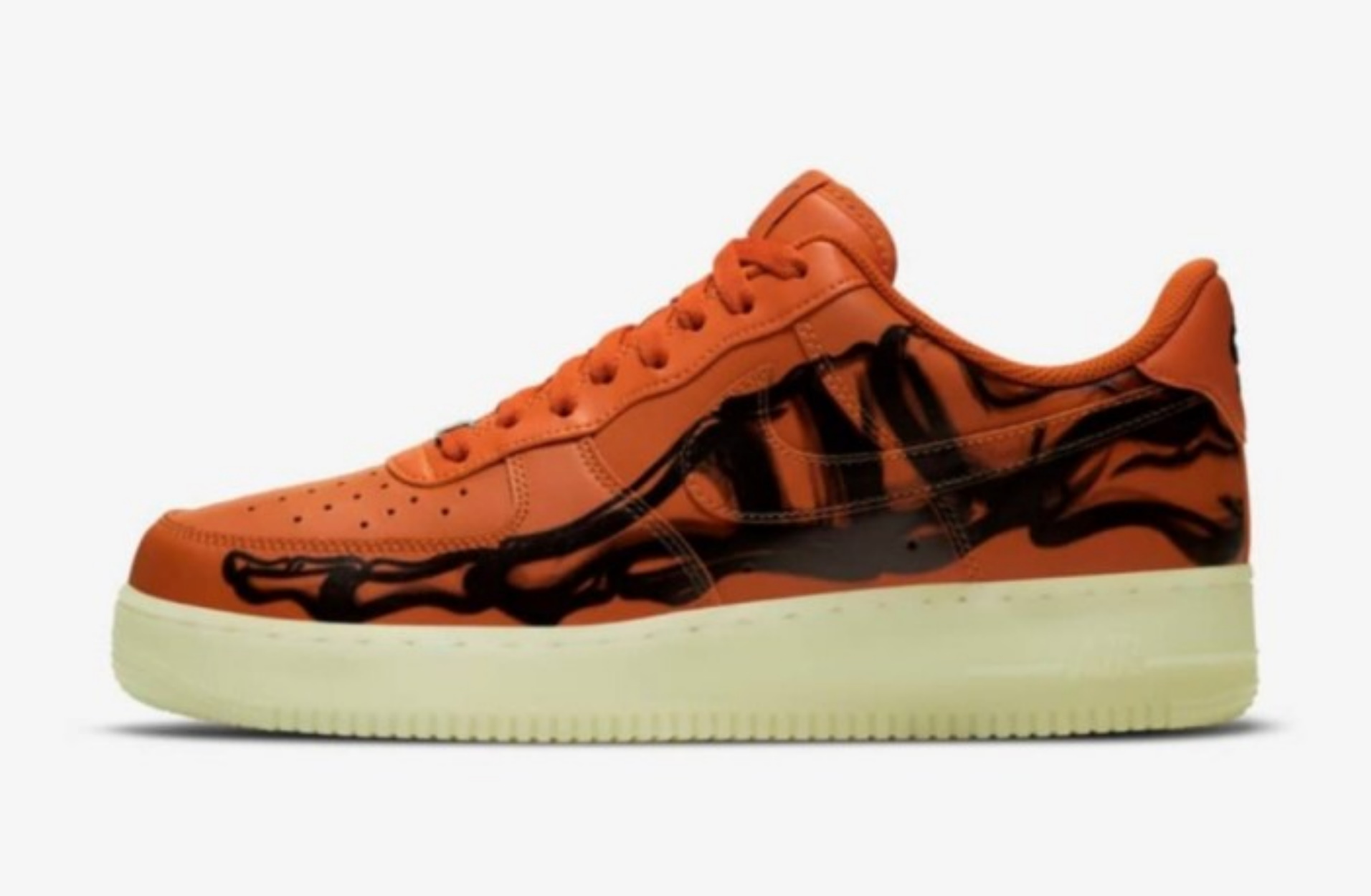 Η Nike πρόσθεσε ακόμα ένα sneaker στην συλλογή της για το Halloween
