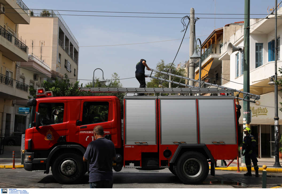 Υπό έλεγχο η φωτιά σε κατάστημα στη Νίκαια