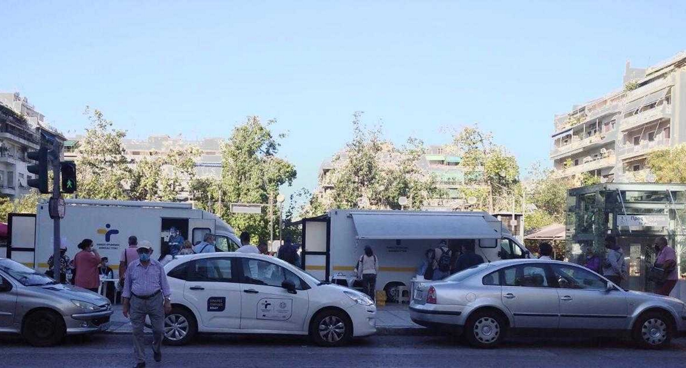 Κορονοϊός: Συναγερμός στην πλατεία Βικτωρίας – 21 κρούσματα μετά από ελέγχους του ΕΟΔΥ