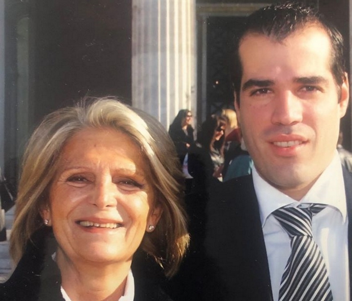 Θάνος Πλεύρης: Συγκλονίζει περιγράφοντας τον τρόπο που πέθανε η μητέρα του