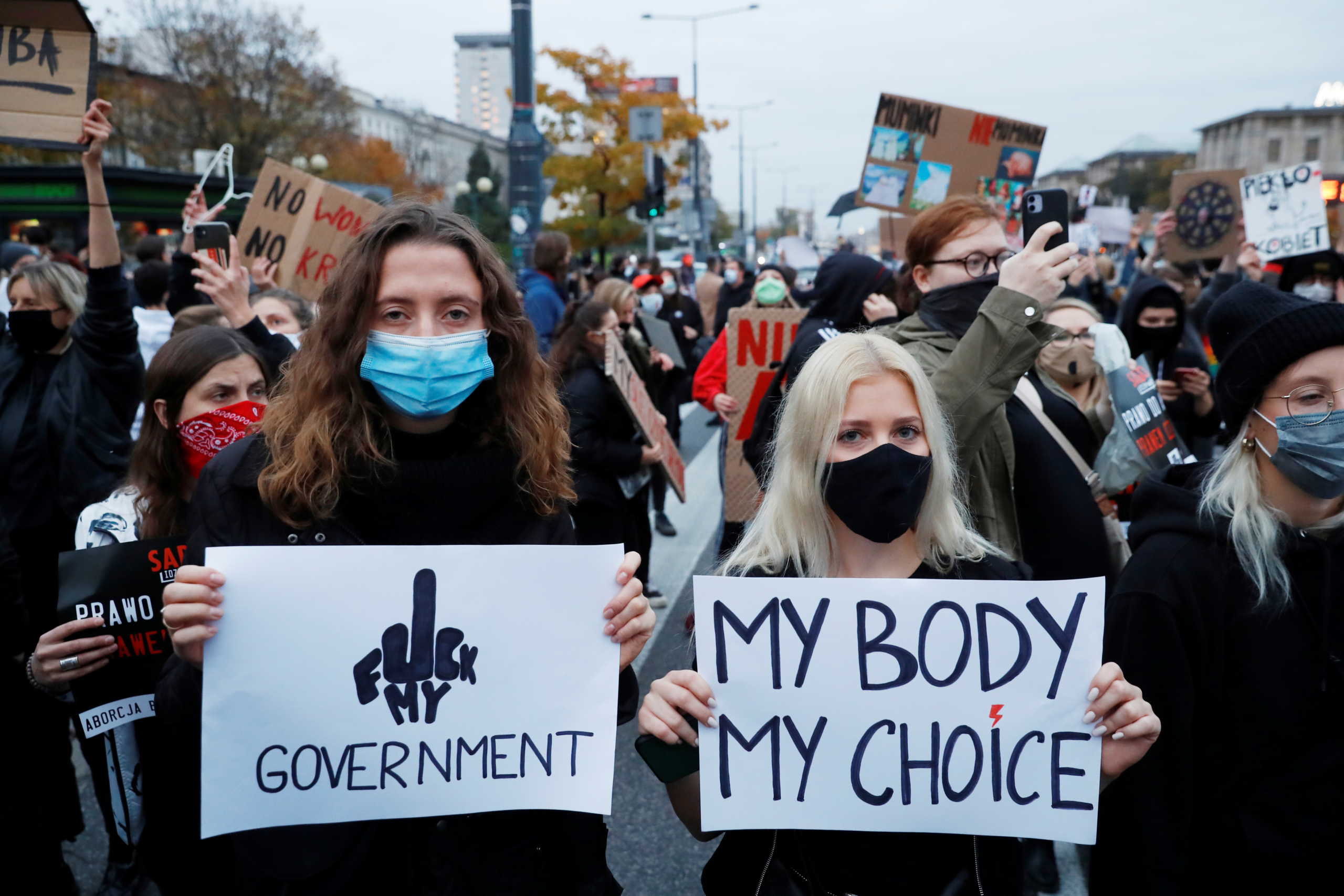 Πολωνία: Χιλιάδες διαδηλωτές στους δρόμους υπέρ του δικαιώματος στην άμβλωση