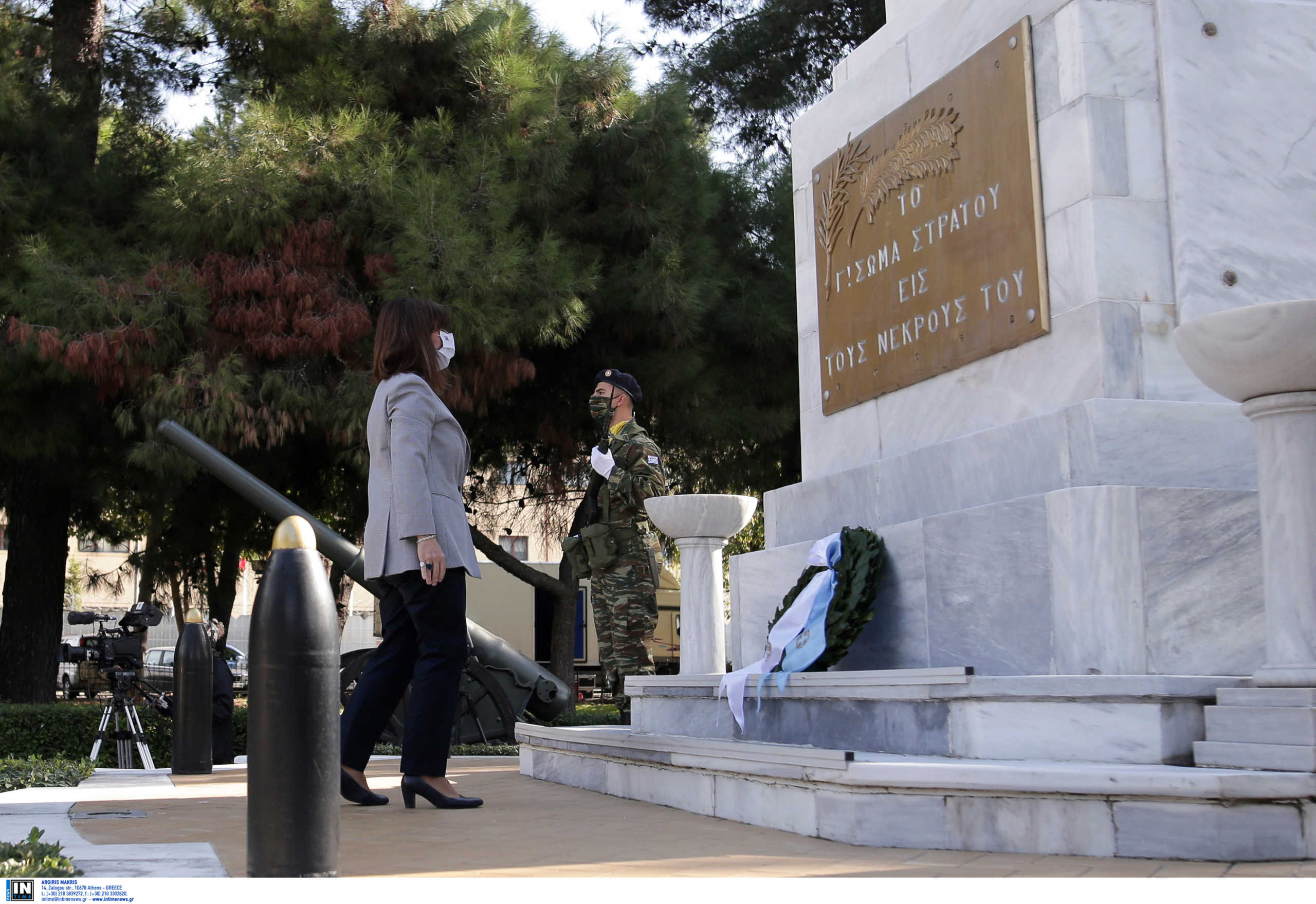 Σακελλαροπούλου: Από το έπος του 1940 στο σήμερα! Το μήνυμα και τα λόγια του Οδυσσέα Ελύτη (Φωτό)