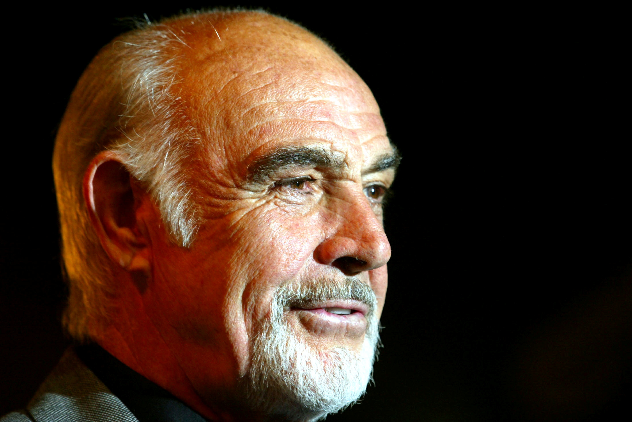 FILE PHOTO: British actor Sean Connery arrives for the premiere of his latest film 'The League of Extraordinary Gentlemen', at the Odeon, Leicester Square, London, September 29, 2003. REUTERS