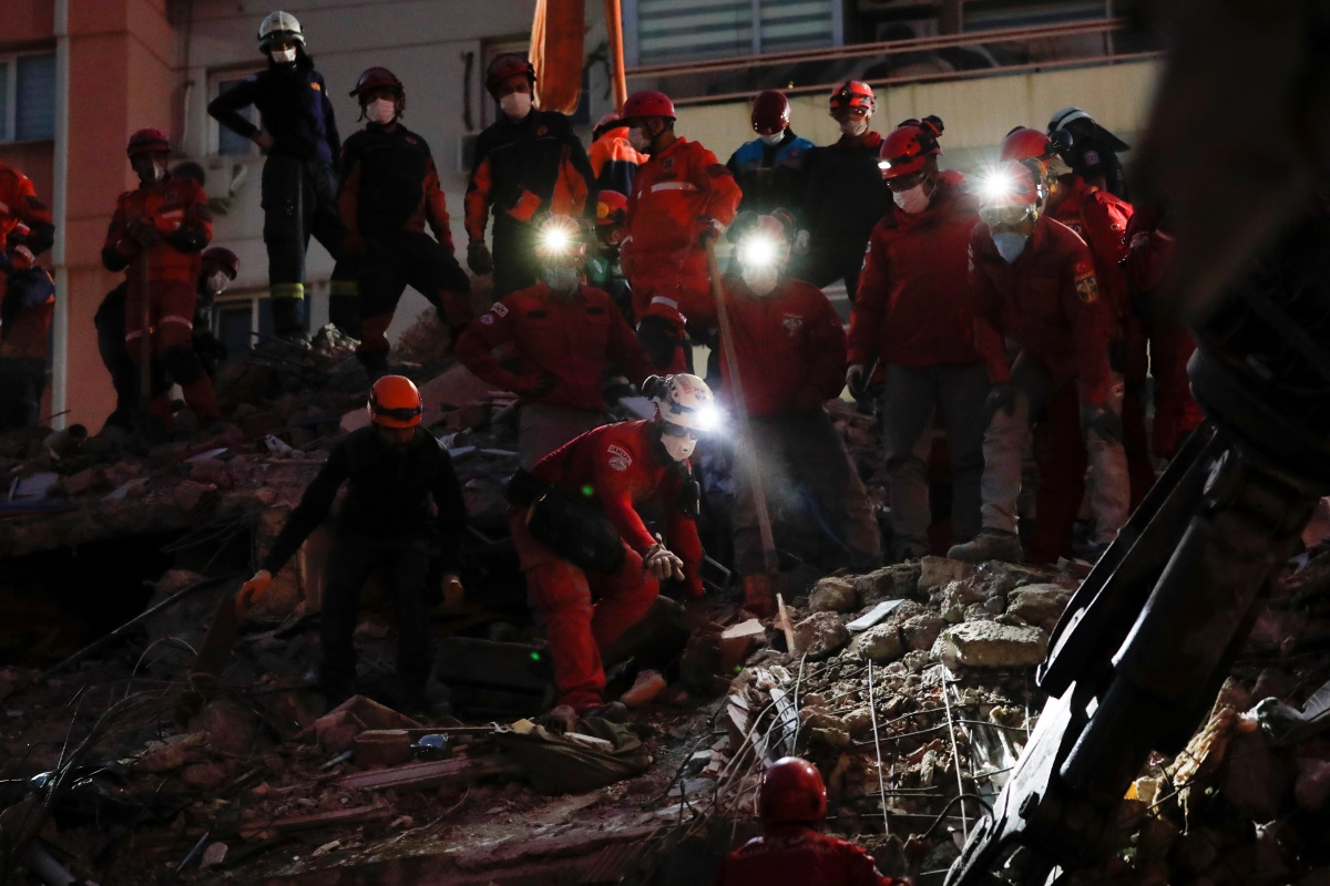 Τουρκία: 37 οι νεκροί του φονικού σεισμού σύμφωνα με τον Ερντογάν