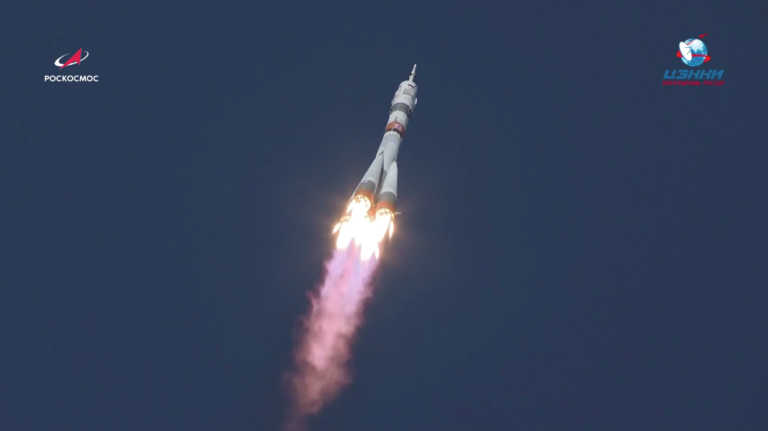 Στον Διεθνή Διαστημικό Σταθμό ο πύραυλος Σογιούζ με 2 Ρώσους και μια Αμερικανίδα (pics, video)