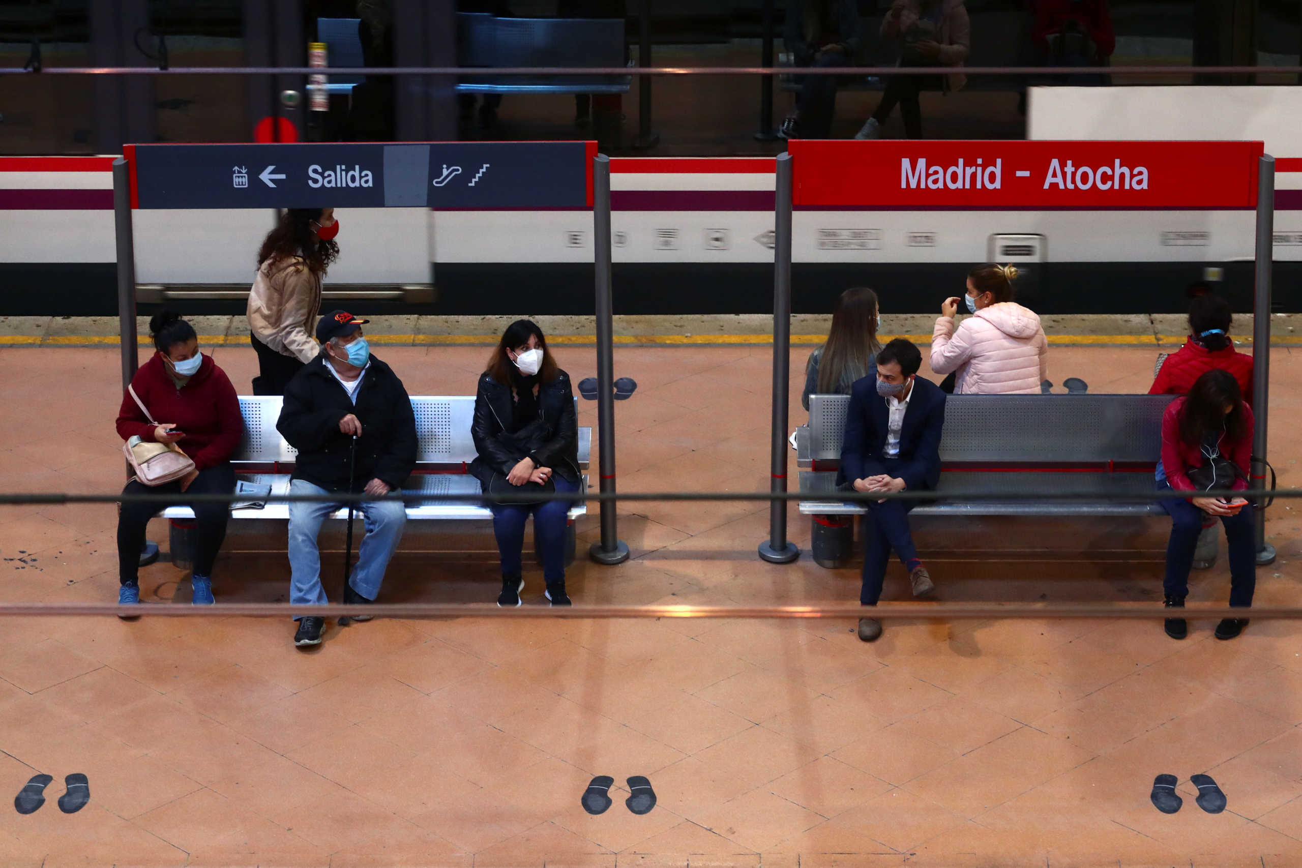 Ξεπέρασε τα 800.000 κρούσματα κορονοϊού η Ισπανία