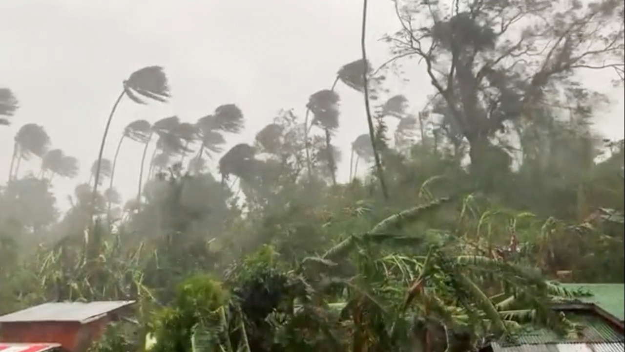 Heavy rain in a forested area, wind blowing trees in Mindoro Oriental, Philippines October 26, 2020 in this still image obtained from video. Erik De Castro via REUTERS   ATTENTION EDITORS - THIS IMAGE HAS BEEN SUPPLIED BY A THIRD PARTY. MANDATORY CREDIT. MUST CREDIT ERIK DE CASTRO