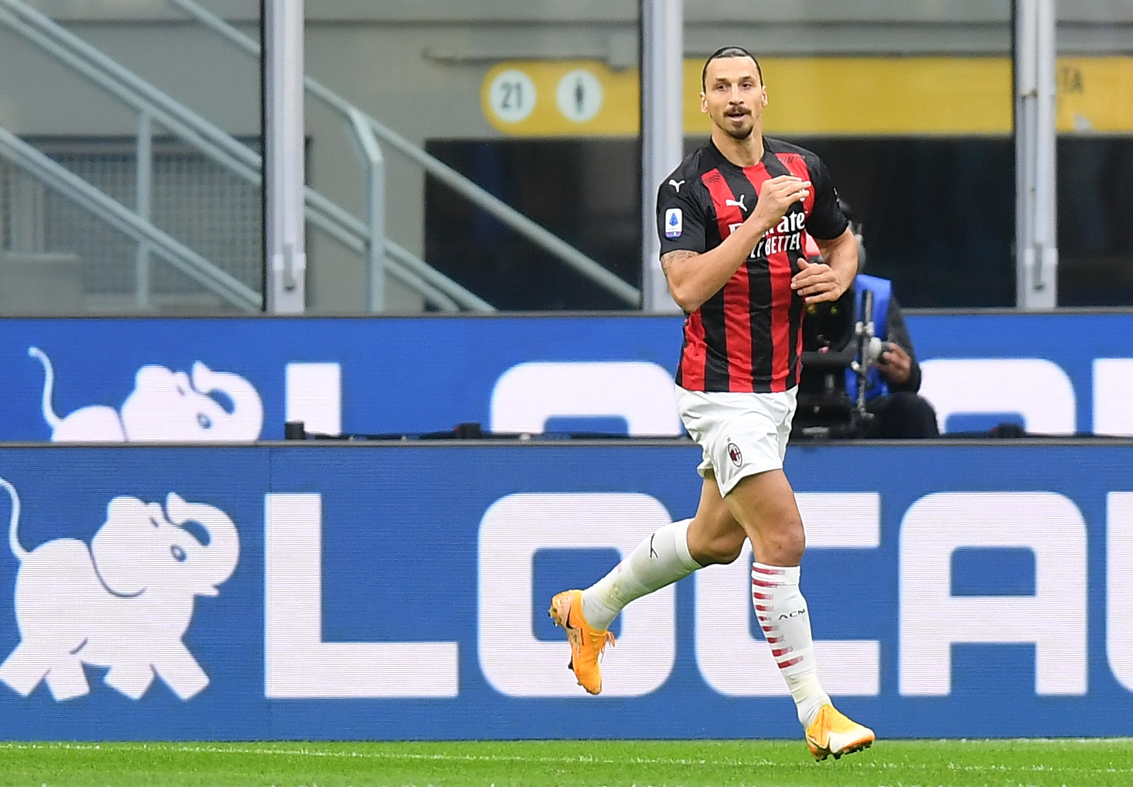 Soccer Football - Serie A - Inter Milan v AC Milan - San Siro, Milan, Italy - October 17, 2020 AC Milan’s Zlatan Ibrahimovic celebrates scoring their second goal REUTERS