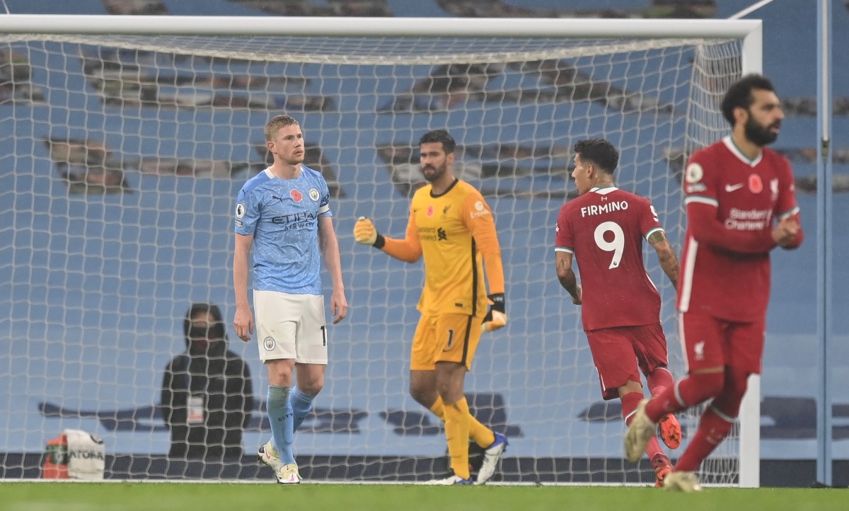 Soccer Football - Premier League - Manchester City v Liverpool - Etihad Stadium, Manchester, Britain - November 8, 2020 Manchester City's Kevin De Bruyne reacts after missing a penalty Pool via REUTERS