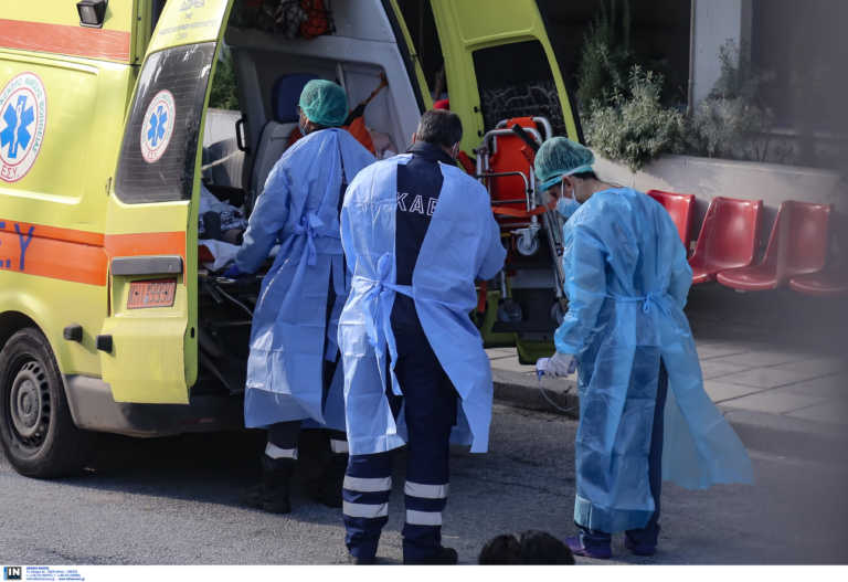 Κορονοϊός: Τραγωδία δίχως τέλος – 10ος υγειονομικός νεκρός, αυτή τη φορά στα Γιαννιτσά
