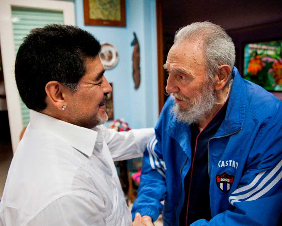 Ντιέγκο Μαραντόνα: Ο “κολλητός” Φιντέλ Κάστρο, το “φαινόμενο” Πούτιν και το “καρτούν” Τραμπ