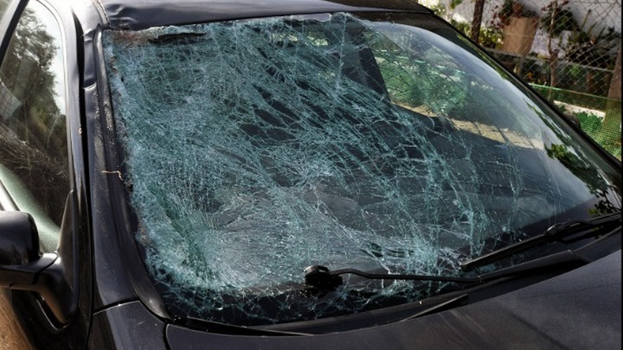 Σοκαριστικό τροχαίο στη Λάρισα με φορτηγάκι που τράκαρε εφτά αυτοκίνητα – Τραυματίστηκε κοριτσάκι