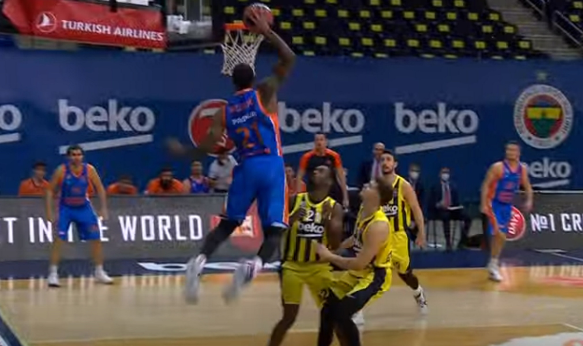 Euroleague: Oι “νυχτερίδες” συνεχίζουν τις υψηλές πτήσεις! Μεγάλο “διπλό” επί της Φενέρ (video)