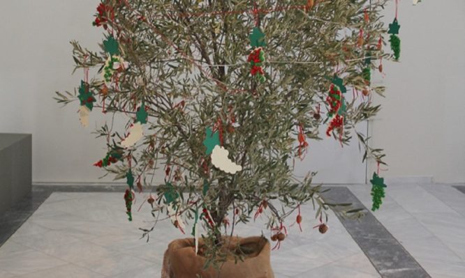 Πως έλεγαν το “χριστουγεννιάτικο” δέντρο στην αρχαία Ελλάδα
