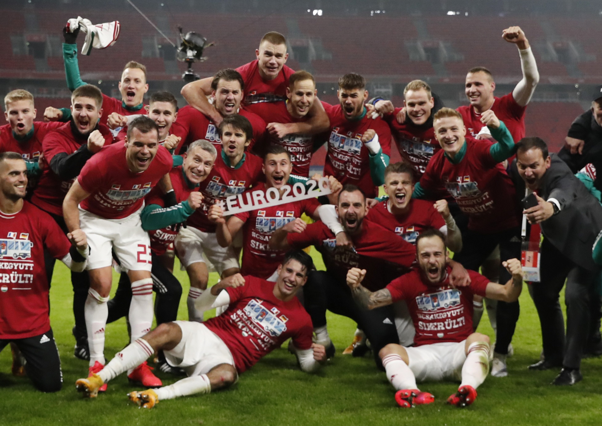 Soccer Football - Euro 2020 Playoff Final - Hungary v Iceland - Puskas Arena, Budapest, Hungary - November 12, 2020 Hungary players celebrate after the match REUTERS