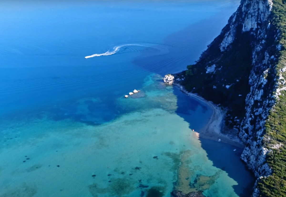 Παραλία “Ασπίδα του Βρασίδα”: Αυτή είναι η πιο ιστορική παραλία της Ελλάδας