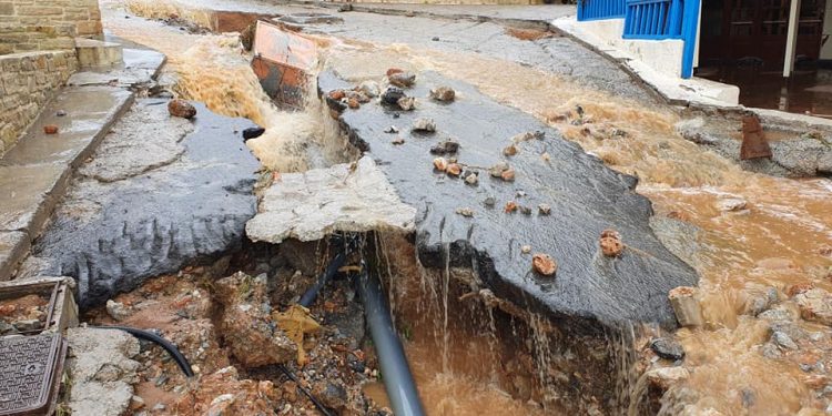 δρόμος πλημμύρες