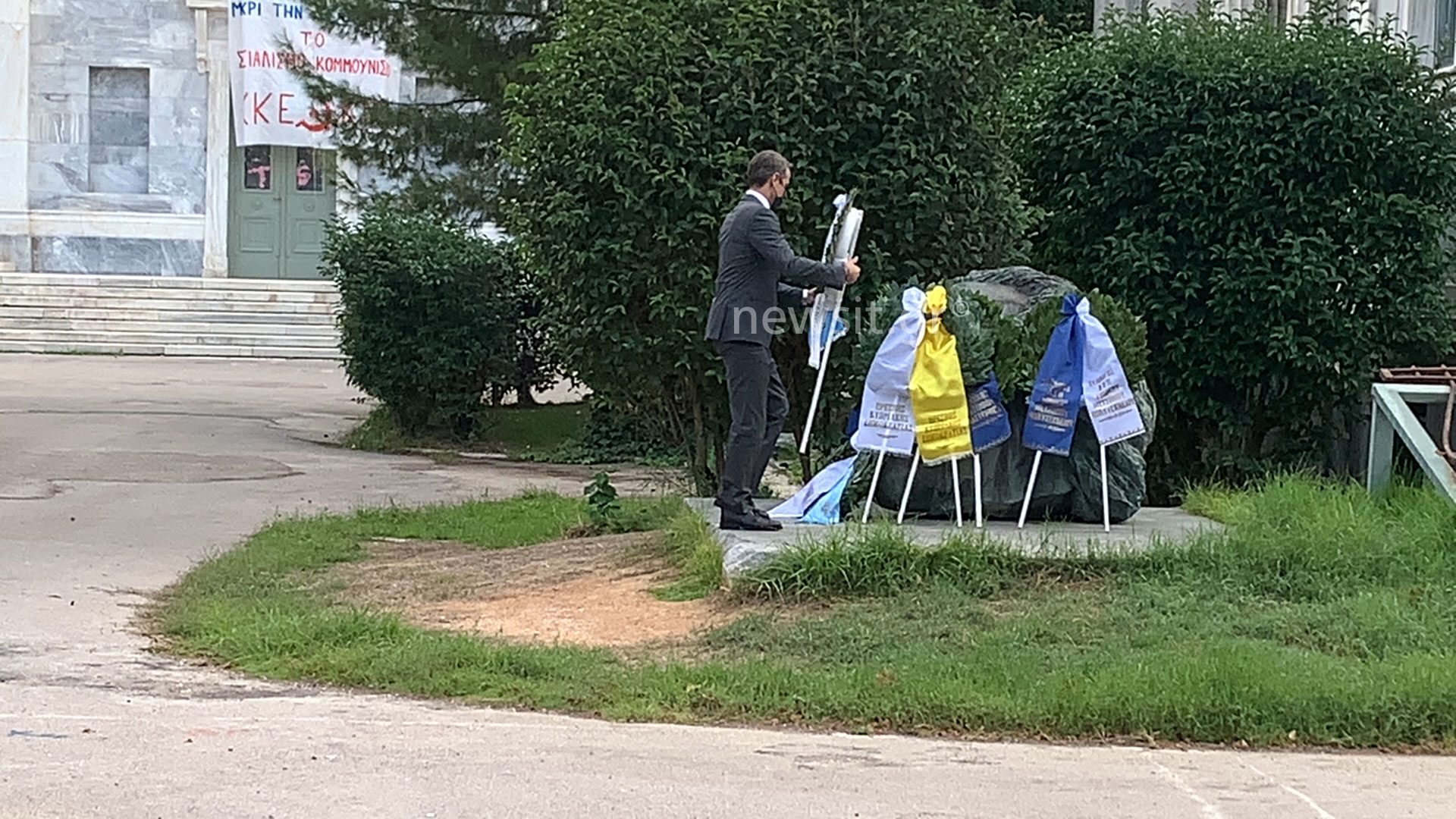 Στο Πολυτεχνείο ο πρωθυπουργός – «Να δείξουμε όλοι υπευθυνότητα για να βγούμε από την περιπέτεια»