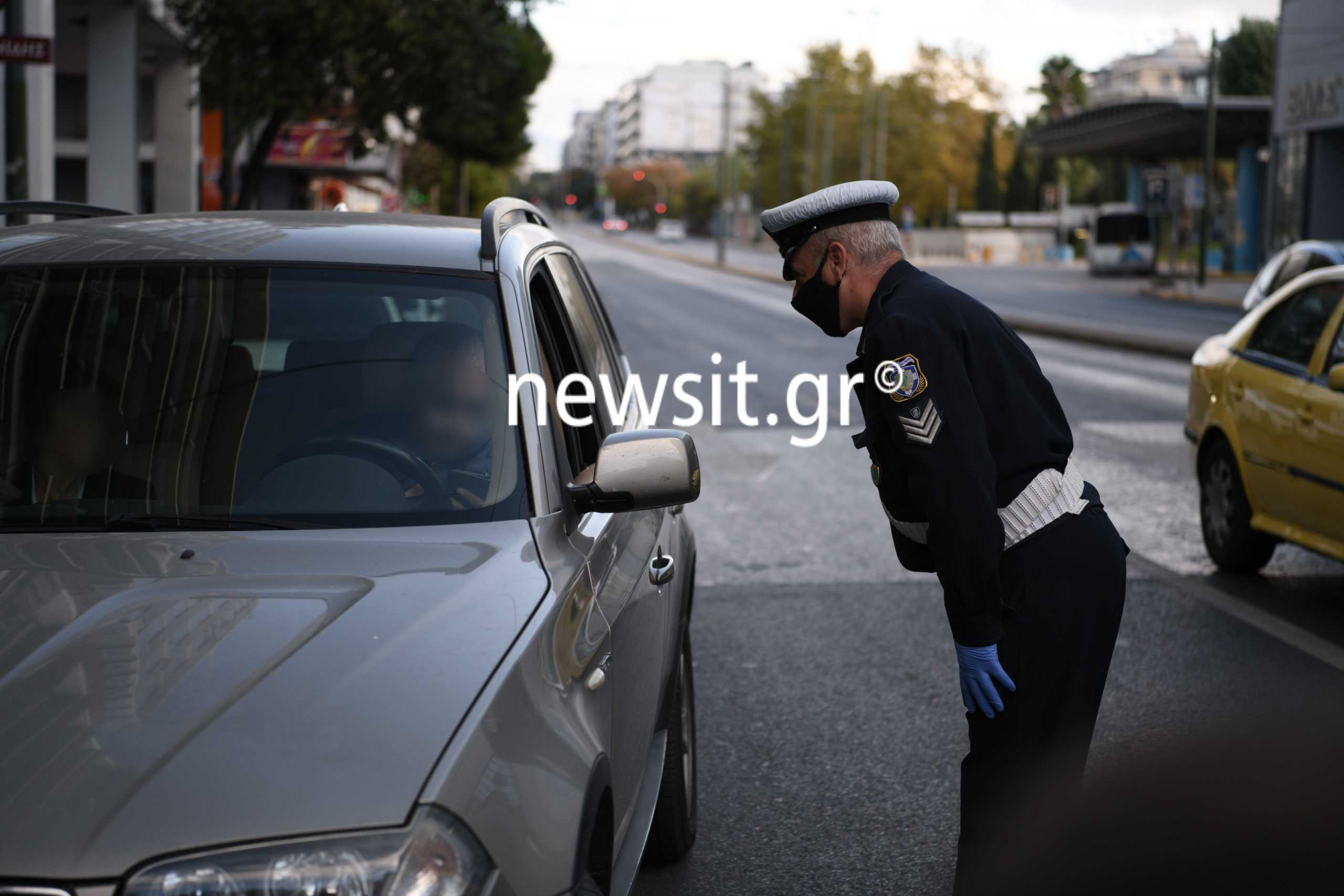 Lockdown: Μπλόκα της Τροχαίας στην… άδεια Αθήνα – Πού γίνονται έλεγχοι