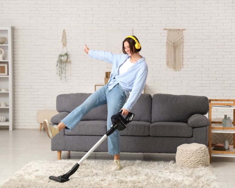 Σκούπες stick & robot: Ποια ταιριάζει στις ανάγκες σου;