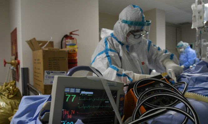 Ταχύρρυθμη εκπαίδευση γιατρών για την Covid