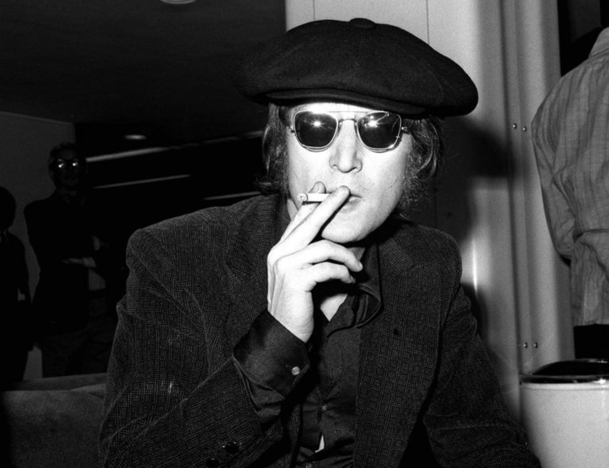 Δέκα Έλληνες καλλιτέχνες διασκευάζουν John Lennon