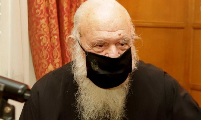 Αρχιεπίσκοπος: Βρέθηκε η χρυσή τομή για την προσέλευση στις εκκλησίες