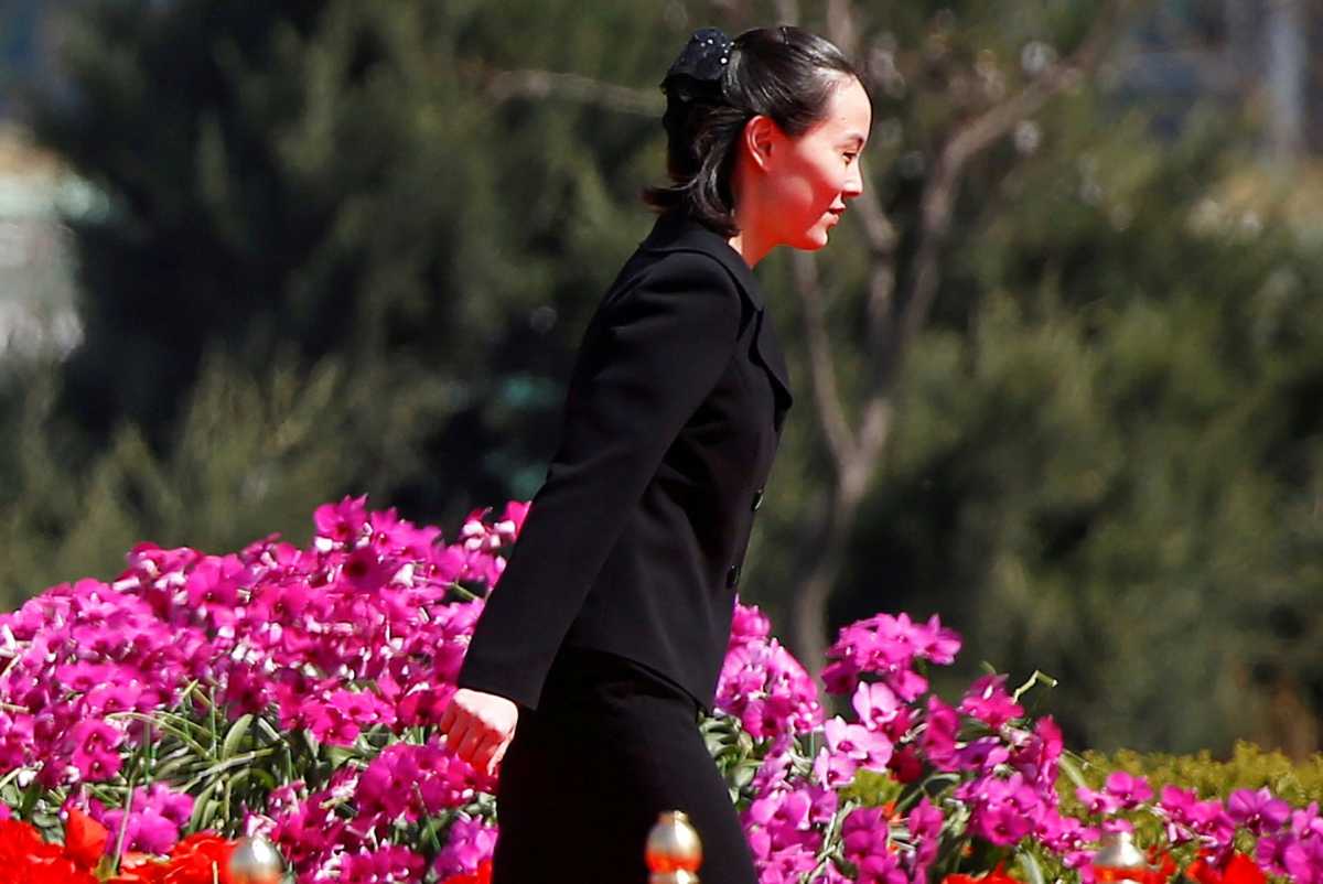 Βόρεια Κορέα: Η αδελφή του Κιμ Γιονγκ Ουν απειλεί τη Σεούλ επειδή αμφισβητεί τα «μηδενικά κρούσματα» κορονοϊού
