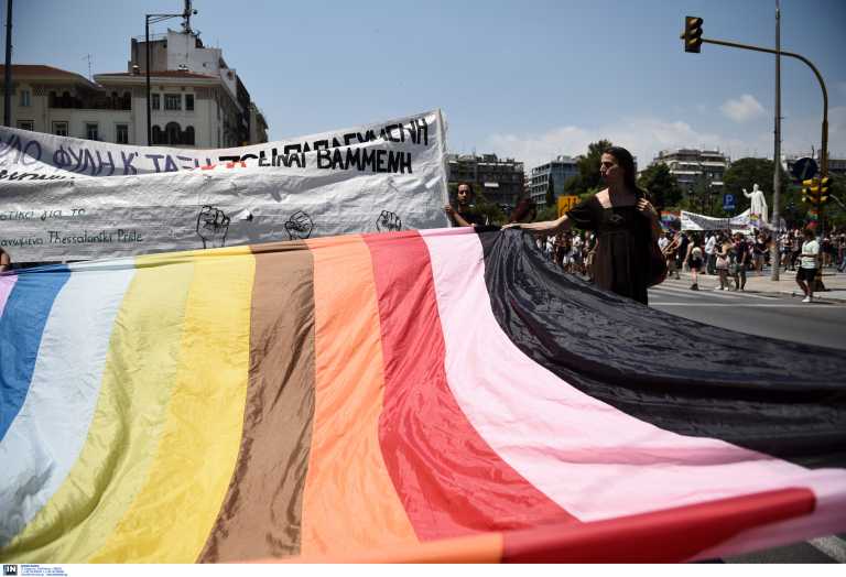Έρευνα: Ένα στα τρία ΛΟΑΤΚΙ+ άτομα στην Ελλάδα έχει δεχτεί bullying σε δημόσιες υπηρεσίες