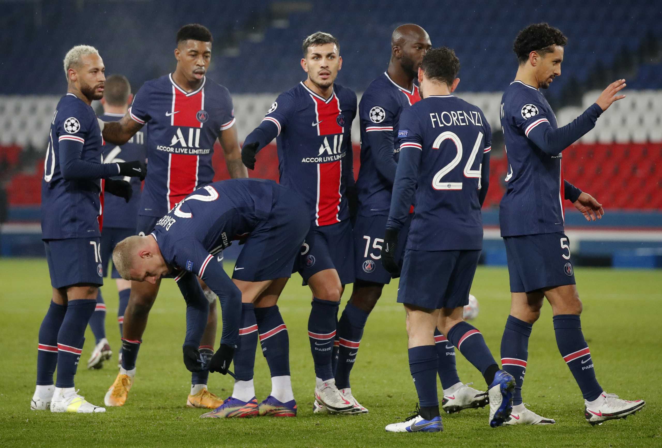 Soccer Football - Champions League - Group H - Paris St Germain v Istanbul Basaksehir F.K. - Parc des Princes, Paris, France - December 9, 2020 Paris St Germain's Neymar celebrates scoring their second goal with teammates REUTERS