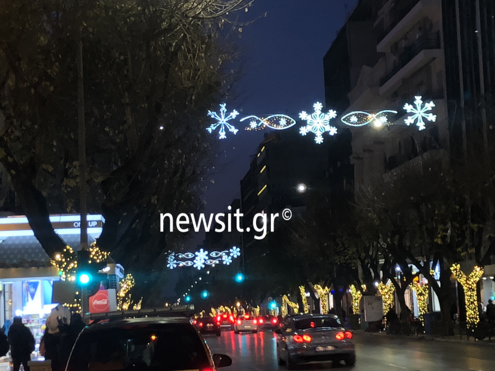 Θεσσαλονίκη – Ποιός κορονοϊός και ποιό lockdown: Πλημμύρισαν δρόμοι και μαγαζιά (pics)