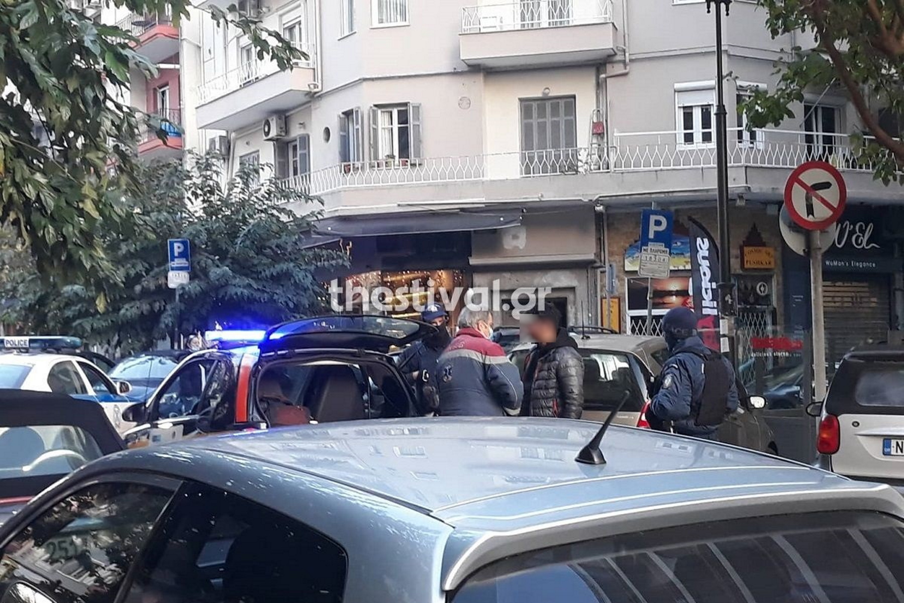Θεσσαλονίκη: Πήγε να κάνει διάρρηξη και τον έδειραν περαστικοί (pics)