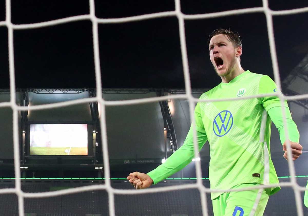 Soccer Football - Bundesliga - VfL Wolfsburg v Eintracht Frankfurt - Volkswagen Arena, Wolfsburg, Germany - December 11, 2020 VfL Wolfsburg's Wout Weghorst celebrates scoring their first goal Pool via REUTERS