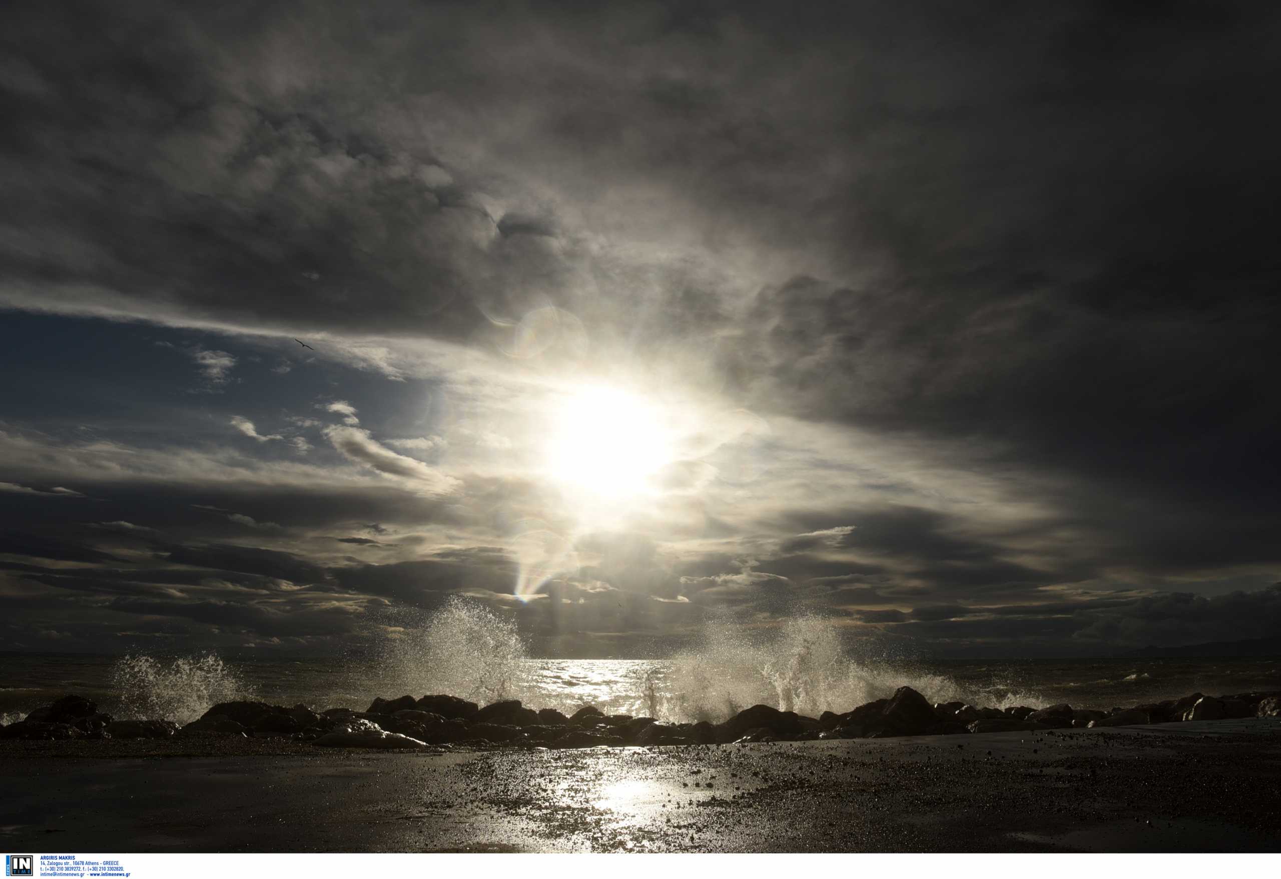 Καιρός: Βροχή και αέρας παντού σήμερα ακόμη και χιόνια στα ορεινά