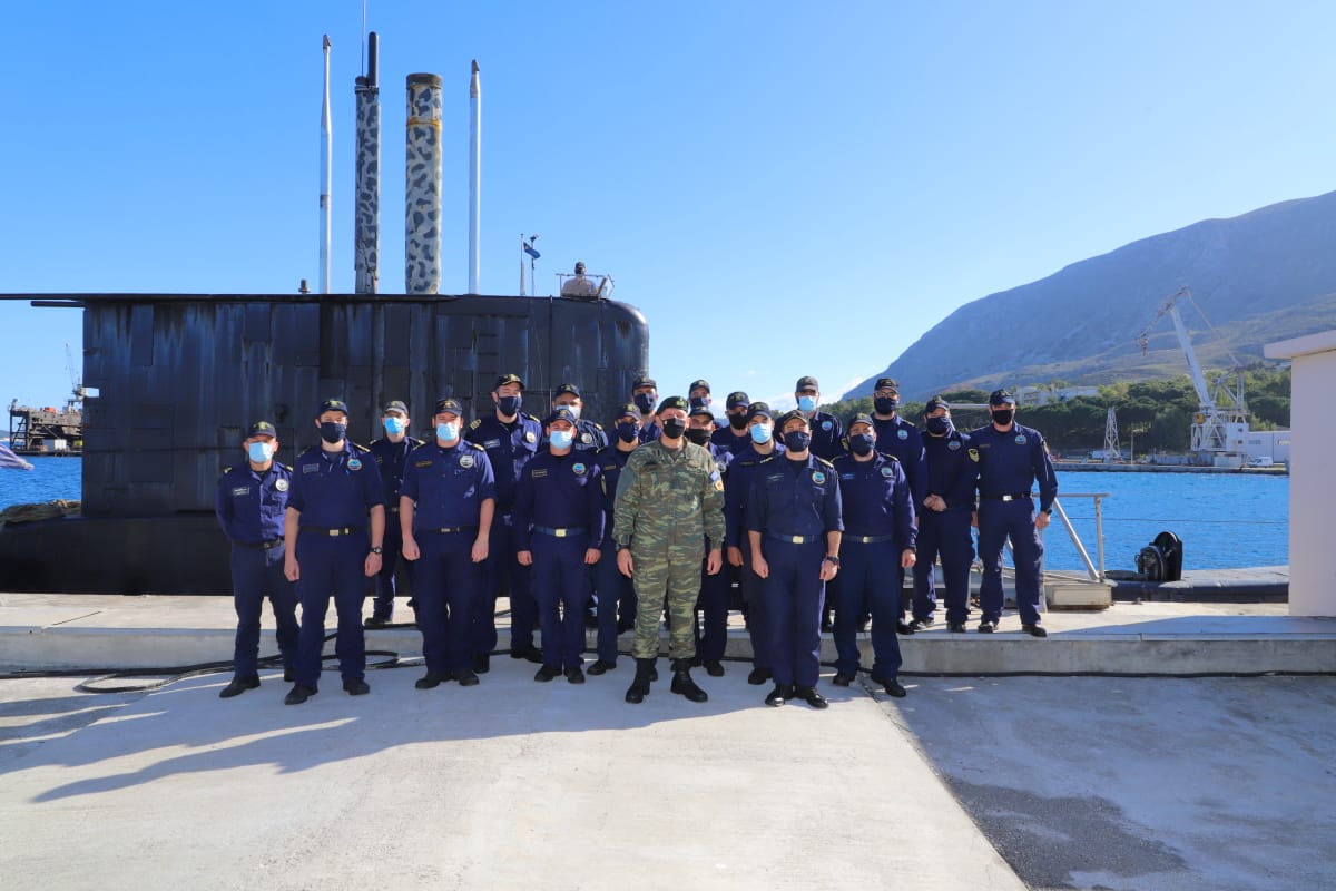 Ο Α/ΓΕΕΘΑ Στρατηγός Φλώρος βρέθηκε στο ελληνικό “αεροπλανοφόρο” στην ανατολική Μεσόγειο! [pics]